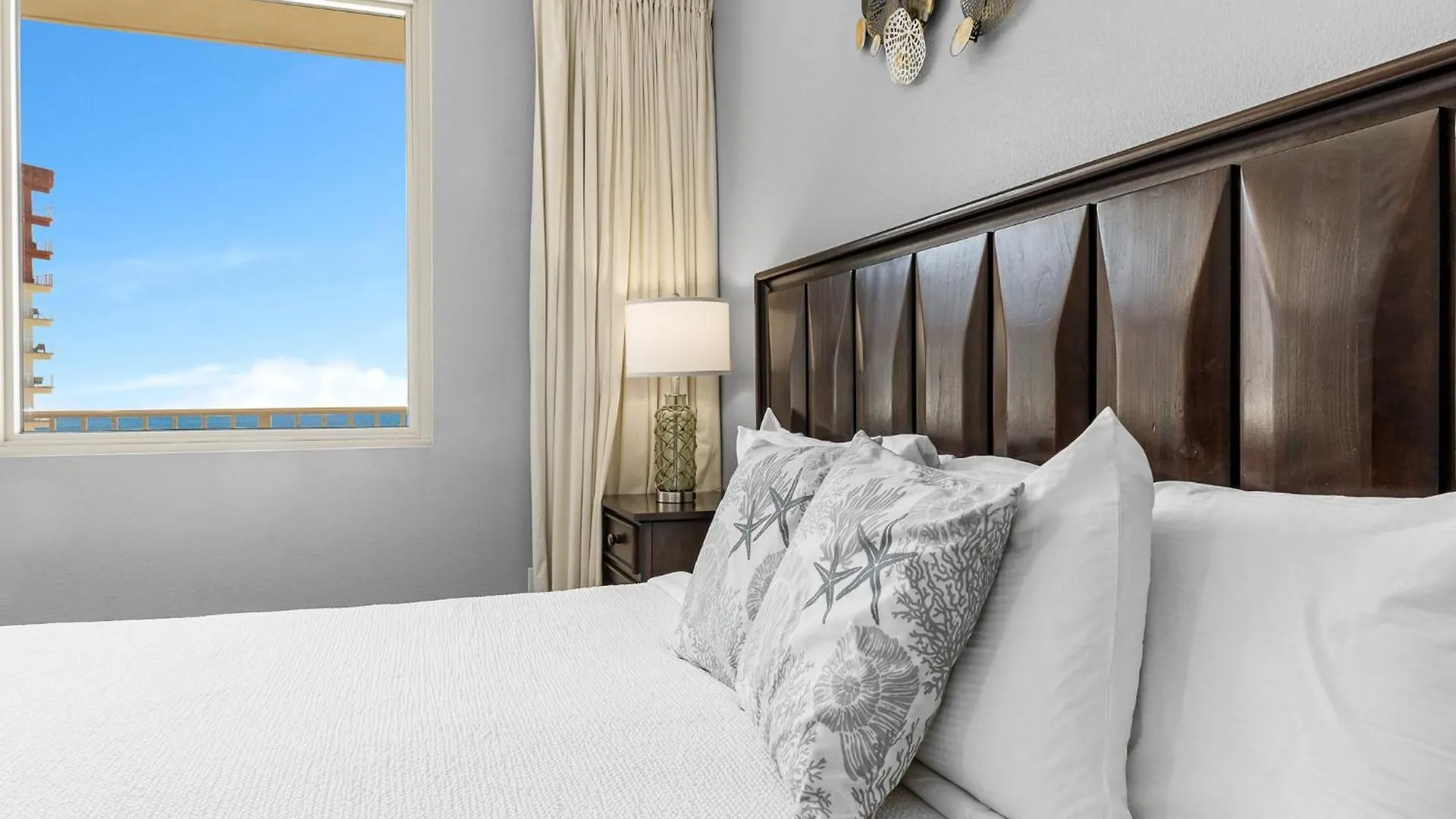 Shores Of Panama Chic 2-Bd Beachfront Resort Condo! By Dolce Vita Getaways! Panama City Beach USA